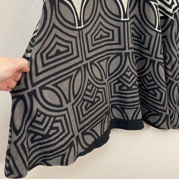 Papillon A-line Flowy Knit Sweater dress w/ allover Boho Tribal pattern size XL - Picture 4 of 9